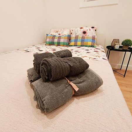 Private Rooms In Born 바르셀로나 외부 사진