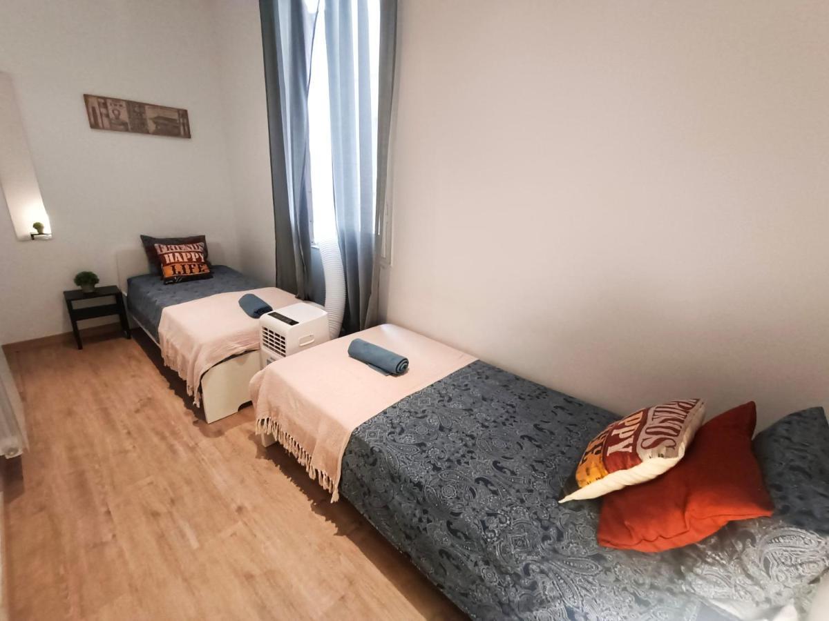 Private Rooms In Born 바르셀로나 외부 사진
