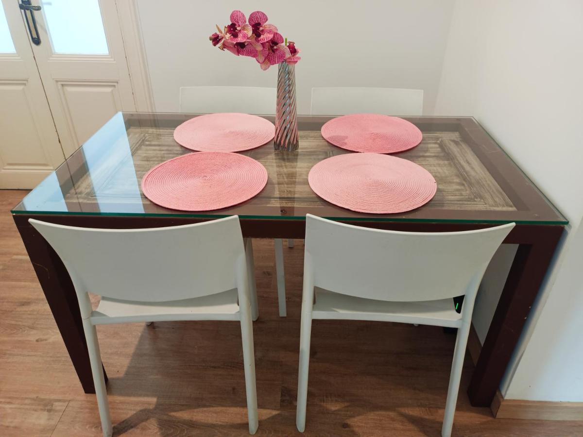 Private Rooms In Born 바르셀로나 외부 사진